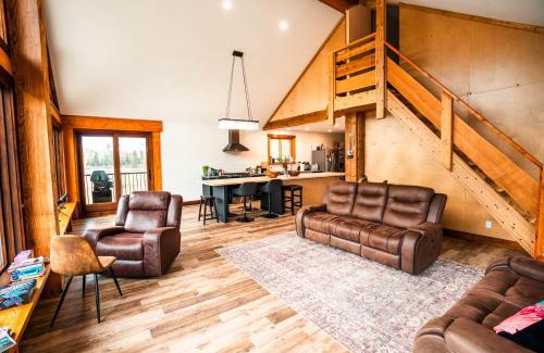 Blue River House | River Safari Lodge