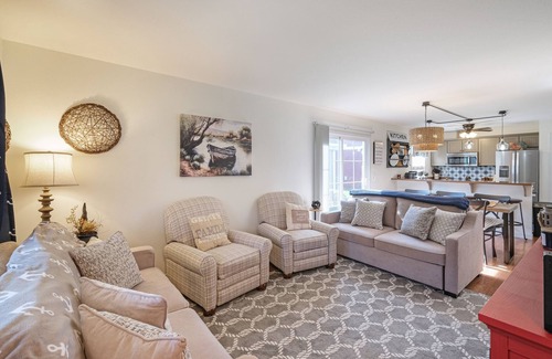 Ottawa House | River Shores Cottage 2 bed 2.5 bath