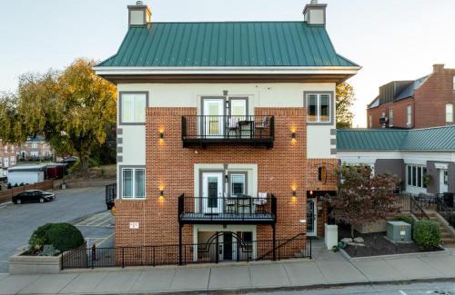 Washington Hotel | River Sirens Hotel-Contactless Check in Hotel