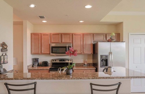 Braden River Condo | River Strand Condominium with Golf Course Views - Golf Membership Included - Sunnyside Up