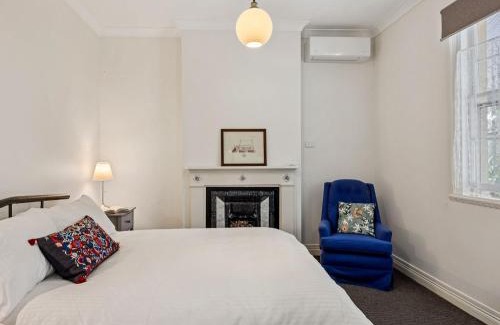 Maclean Apartment | River Street Heritage Apartment