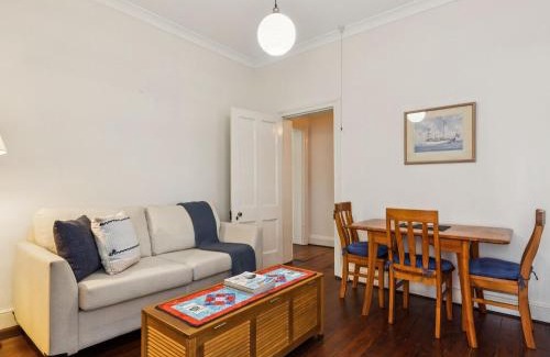 Maclean Apartment | River Street Heritage Apartment