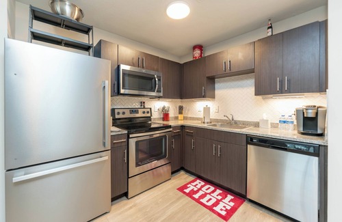 Tuscaloosa Condo | River Tide: A Luxurious Riverfront Retreat Just Minutes from Bryant Denny Stadium