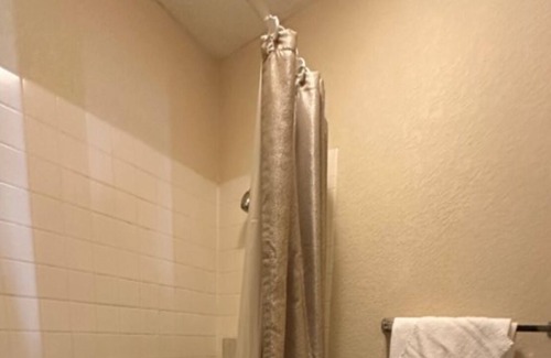 Fort Smith Hotel | River Valley Inn and Suites By OYO