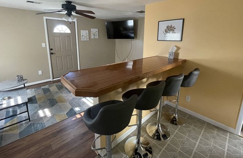 Bromley Apartment | River View 10 Min To Downtown 10 Min From CVG Peaceful Get Away