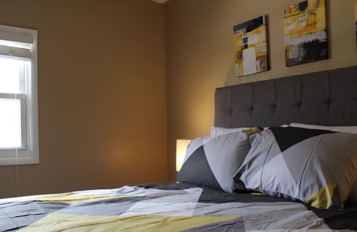 Bromley Apartment | River View 10 Min To Downtown 10 Min From CVG Peaceful Get Away