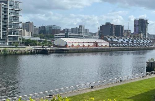 Glasgow Apartment | River view Apartment