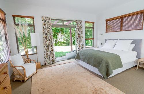 Tauriko House | River View Escape close to Mount Maunganui & shops