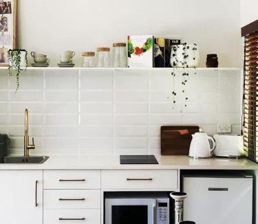 Tauriko House | River View Escape close to Mount Maunganui & shops