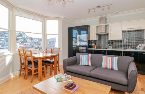 Dartmouth Apartment | River View