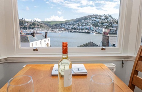 Dartmouth Apartment | River View