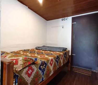 Maraiyur House | River view Homestay pambar