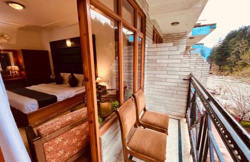 New Manali Hotel | River view Resort - Affordable Luxury stay near manali mall road