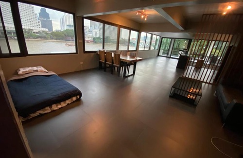 Khlong Ton Sai Apartment | River view