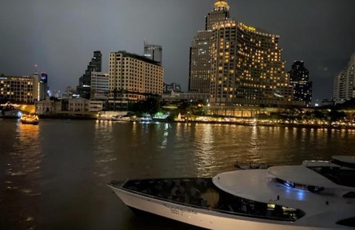 Khlong Ton Sai Apartment | River view