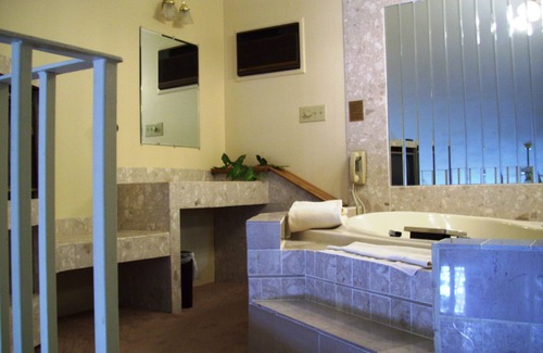 Alexandria Bay Resort | Riveredge Resort