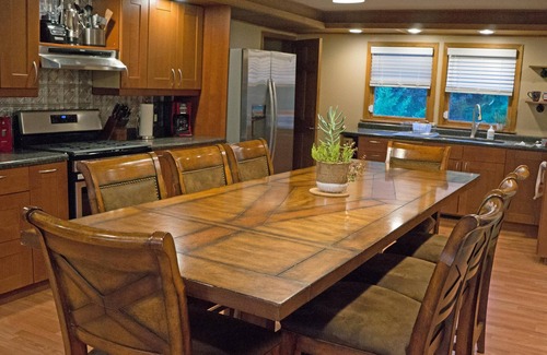 La Crosse House | Riverfront 3 King Bedroom Home With Amazing Waterfront Views