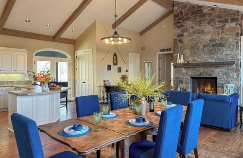 Pangburn House | Riverfront Bliss- Private River Dock, Hot Tub & Two King rooms!