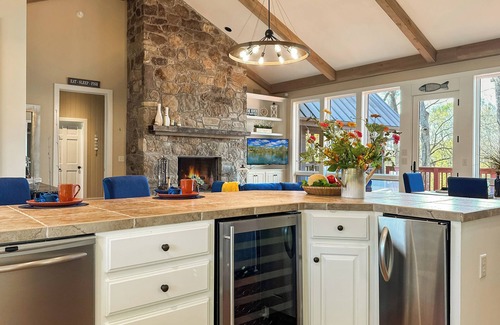 Pangburn House | Riverfront Bliss- Private River Dock, Hot Tub & Two King rooms!