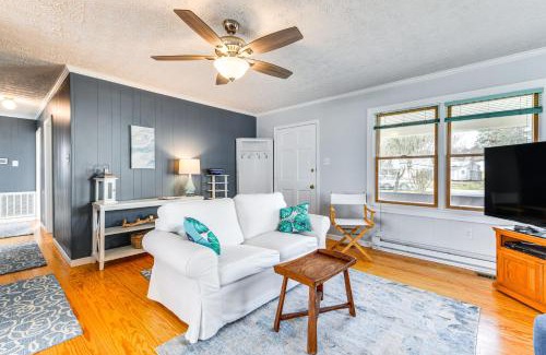 Colonial Beach House | Riverfront Colonial Beach Home with Private Beach!