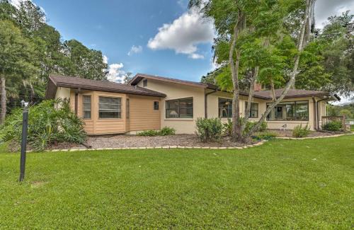 Dunnellon House | Riverfront Dunnellon Home with Dock and Solarium!