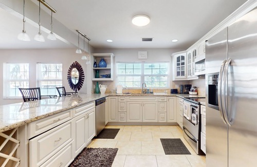 Bearss Plaza House | Riverfront home near downtown Tampa with panoramic river views, streaming, W/D
