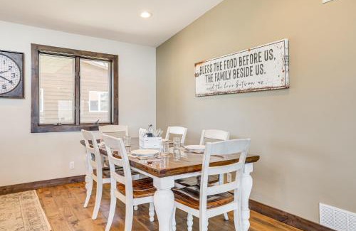 Wabasha House | Riverfront Home with Yard Games in Wabasha!