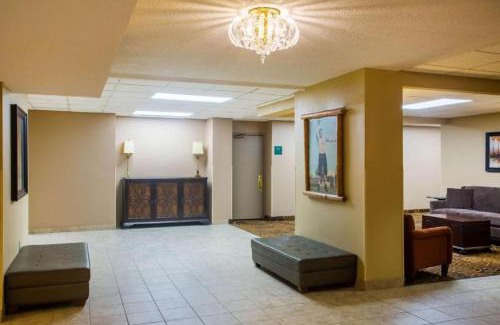 International Falls Hotel | Riverfront Hotel