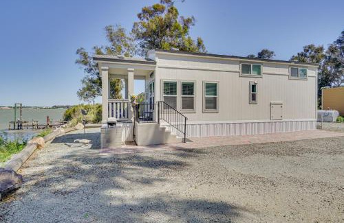 Birds Landing House | Riverfront Isleton Cottage Less Than 1 Mi to Rio Vista!