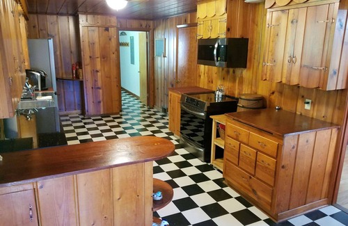 Washougal House | Riverfront Lodge on 200 acres in Southwest Washington