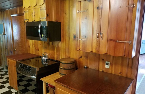Washougal House | Riverfront Lodge on 200 acres in Southwest Washington