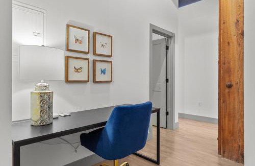 Downtown St. Louis Apartment | Riverfront Loft - Gym Cafe - G203