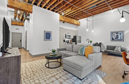 Downtown St. Louis Apartment | Riverfront Loft Steps from Arch & Convention Center - Walk to Stadium