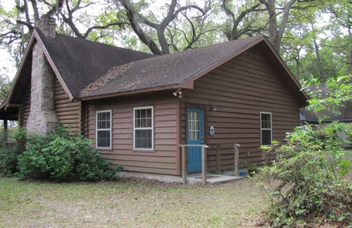 Nahunta Cabin | RIVERFRONT Log Cabin in South GEORGIA Woods near St. Simons, JAX Airport