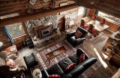 Paw Paw House | Riverfront Log Cabin w Fireplace Grill & Fire Pit