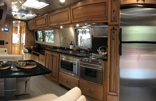 Three Rivers Cabin | RIVERFRONT Lush&Lux AIRSTREAM Cabin Stunning Views