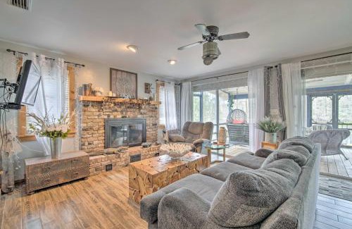 Bushnell House | Riverfront Retreat with Patio in Withlacoochee