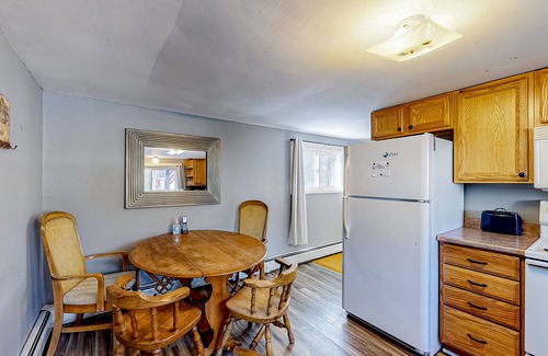 Proctorsville Apartment | Riverfront studio with river view, full kitchen, & free WiFi