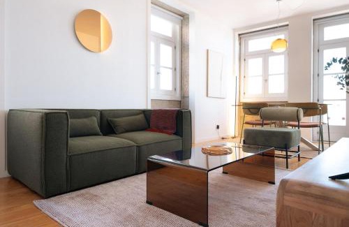 Viana do Castelo Apartment | Riverfront Stylish Apartment - waterfront 2BR