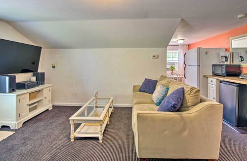 Tropic Villa | Riverfront Villa with Hot Tub & Fire Pit Access
