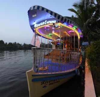 Mankombu Boat Rental | Riveria Caravan Houseboat