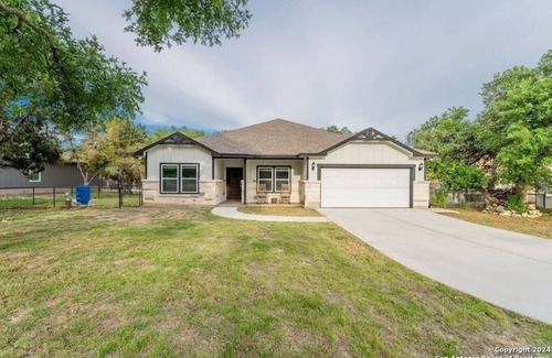 Spring Branch House | Rivermont - 4 Bedroom 2 Bathroom Family Retreat in Spring Branch, Texas