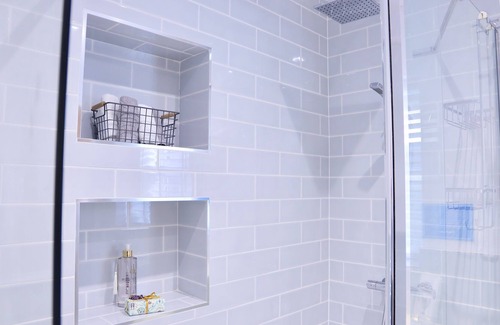 Sutton Hill Apartment | Rivers Edge