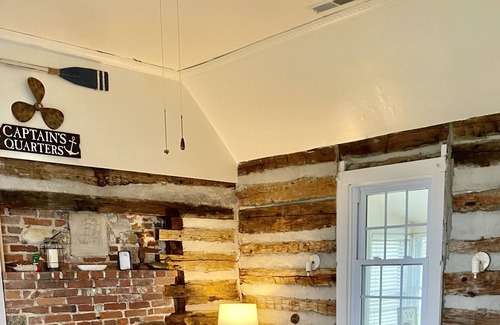 Tyaskin Cabin | Rivers Edge Waterfront Cabin, Private Beach