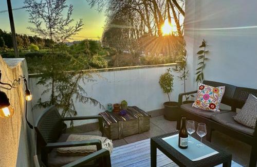 Darque Villa | Riverside 157 - Sports Cozy Lodge - uChill