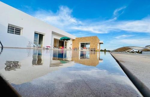 Shoul Villa | Riverside 3BR Farm - Pool & Stunning Views