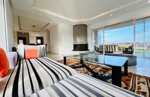 Shoul Villa | Riverside 3BR Farm - Pool & Stunning Views