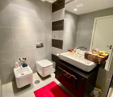 Linda-a-Velha Apartment | Riverside - apartment