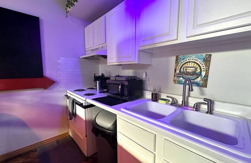 Detroit Apartment | Riverside Boho Artist's Loft Downtown