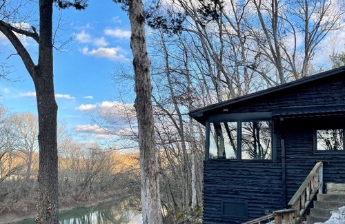 Hadley Cabin | Riverside Cabin | Mammoth Cave | Bowling Green, Kentucky | Corvette Museum